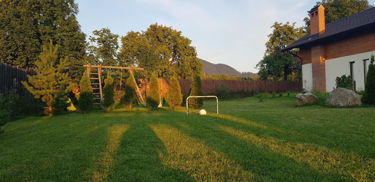Villa Swiss Sacele Exterior photo