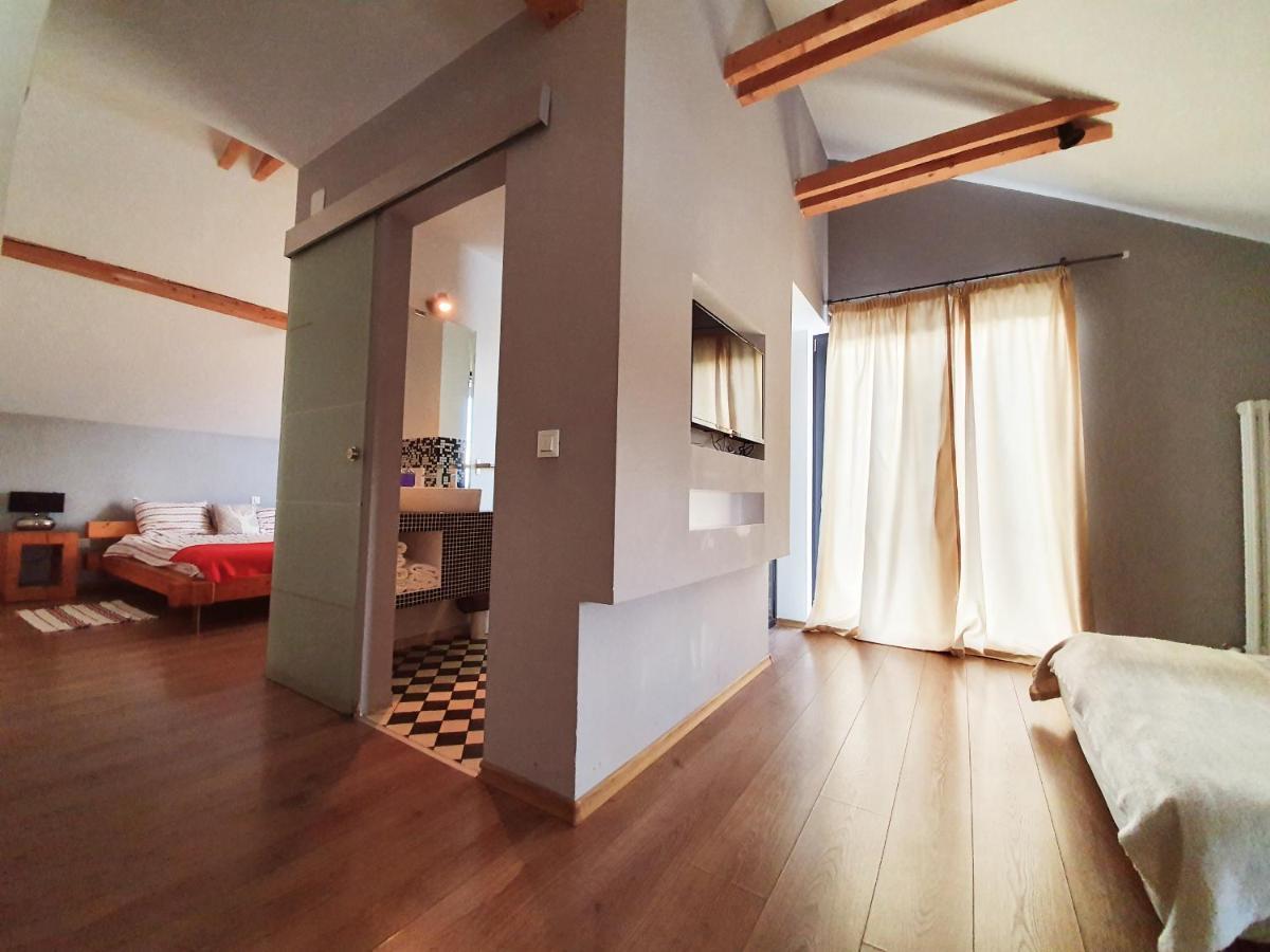 Villa Swiss Sacele Exterior photo